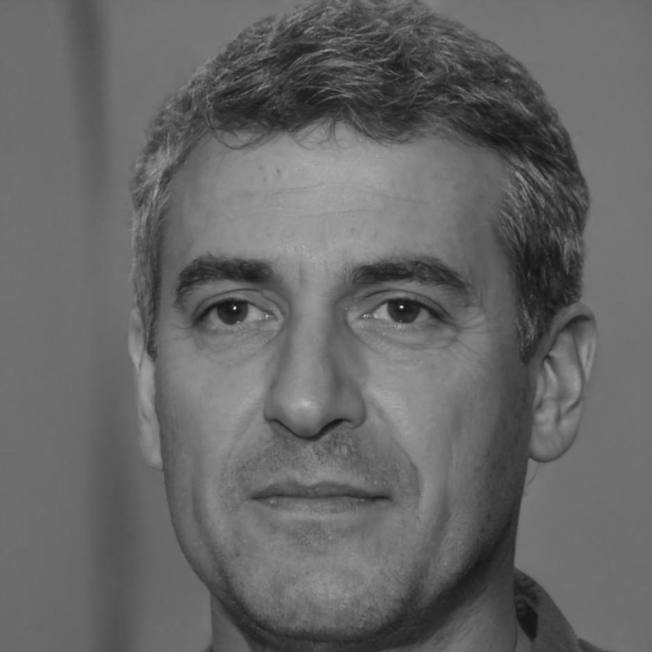 Portrait of Thanakit, program graduate